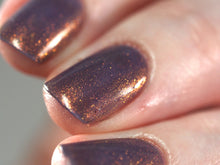 Load image into Gallery viewer, Lilypad Lacquer - Return of the King
