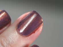 Load image into Gallery viewer, Lilypad Lacquer - Return of the King
