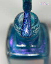 Load image into Gallery viewer, Lilypad Lacquer - Danger Hydrangea
