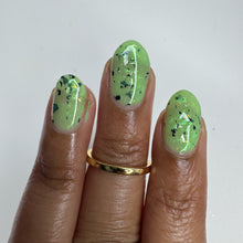 Load image into Gallery viewer, Lilypad Lacquer - I Want to Believe
