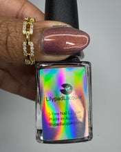Load image into Gallery viewer, Lilypad Lacquer - Return of the King
