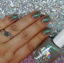 Load image into Gallery viewer, Sassy Cats Lacquer - Absolute Power - MAGNETIC
