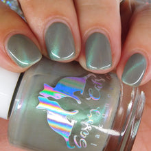 Load image into Gallery viewer, Sassy Cats Lacquer - Absolute Power - MAGNETIC

