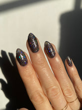 Load image into Gallery viewer, Cracked Polish - Purglittertory
